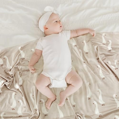 GRSSDER Super Soft Baby Swaddle Blanket with Cute Duck Print