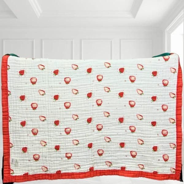 Boucle Home Baby Cotton Receiving Blanket with Strawberry Pattern 1