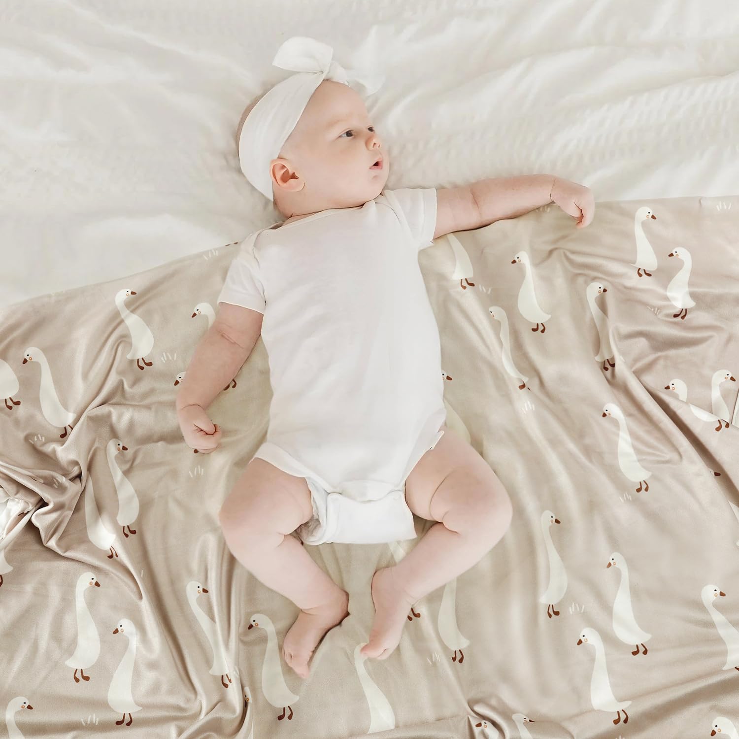 GRSSDER Super Soft Baby Swaddle Blanket with Cute Duck Print