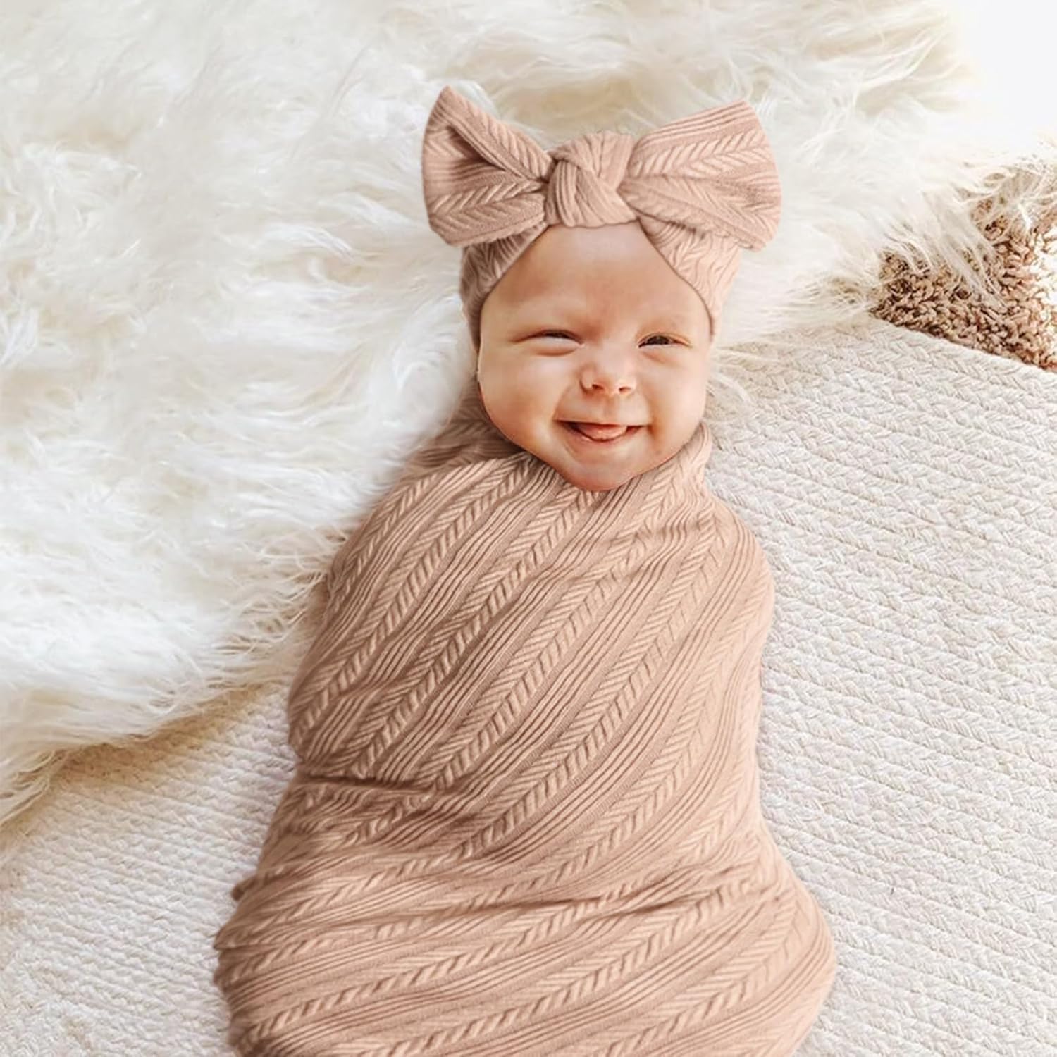 DRESHOW BQUBO Baby Blanket with Bow Hat and Headband