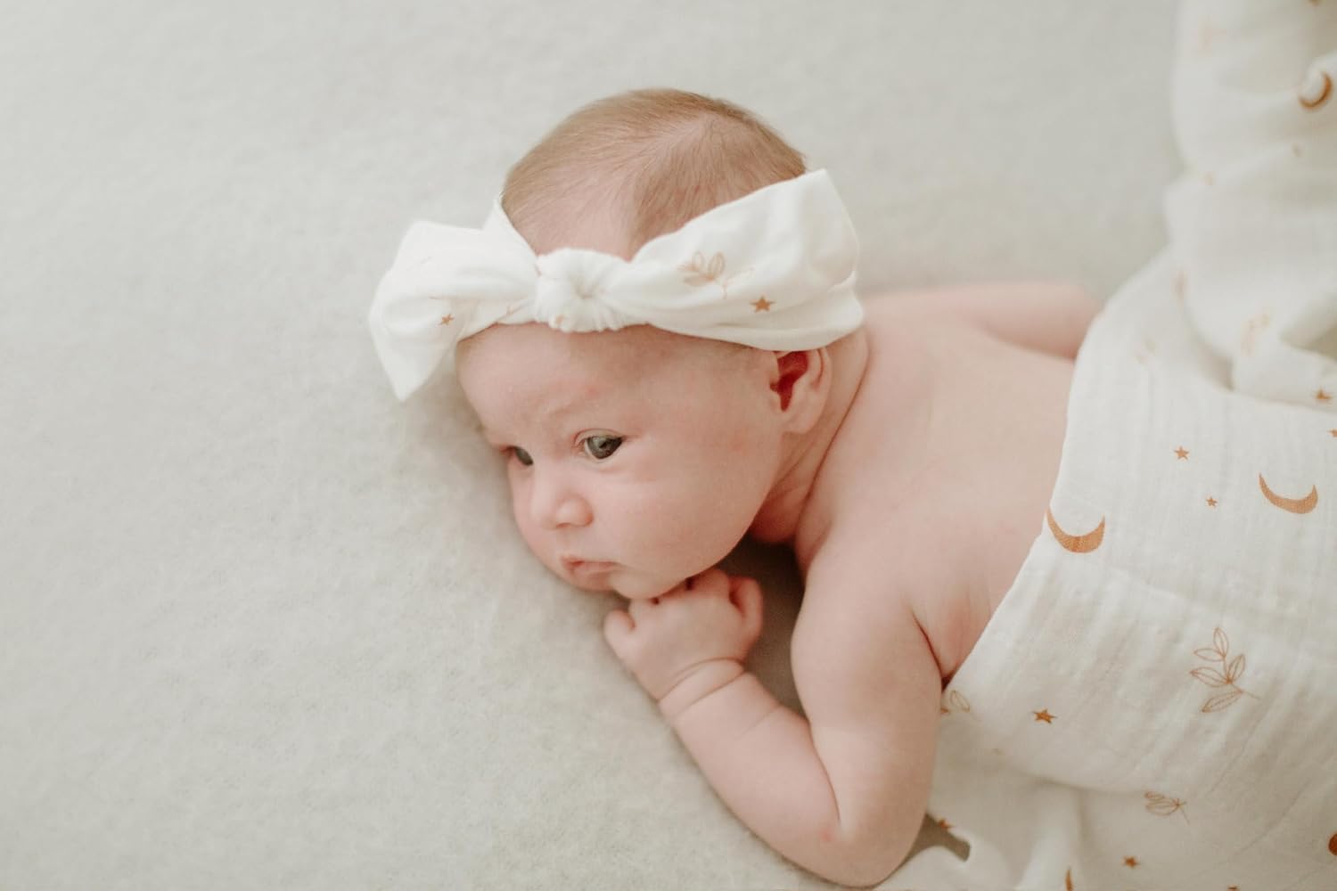 Miaoberry Organic Muslin Swaddle Blanket and Hat Set