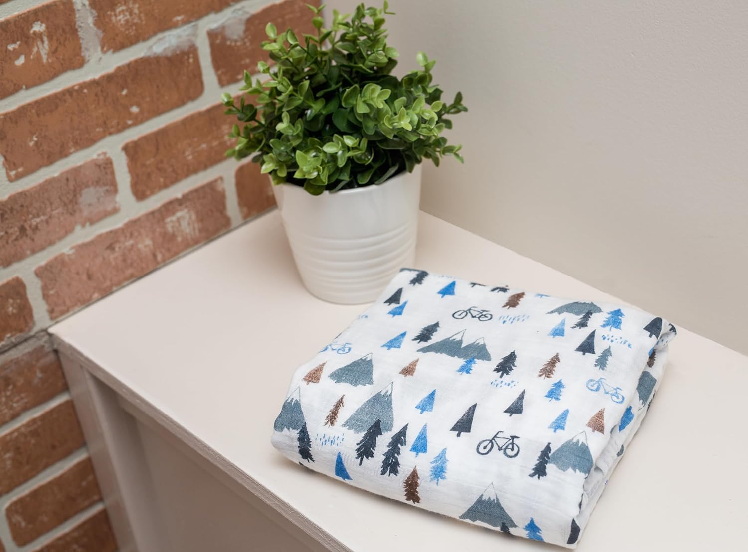 Lulujo Baby Muslin Swaddle Blanket 47x47 Inches Mountain Top