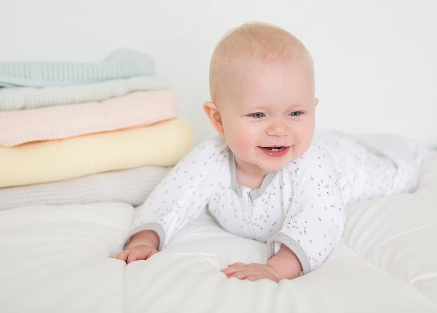 Amazing Baby Soft Yellow Cellular Blanket 44x44