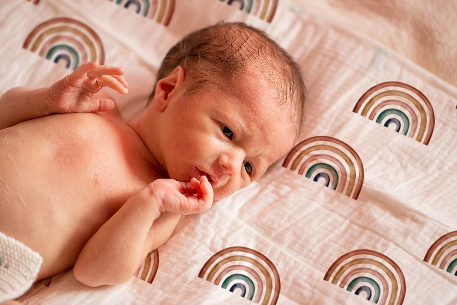 Miaoberry Organic Muslin Swaddle Blanket and Hat Set 1