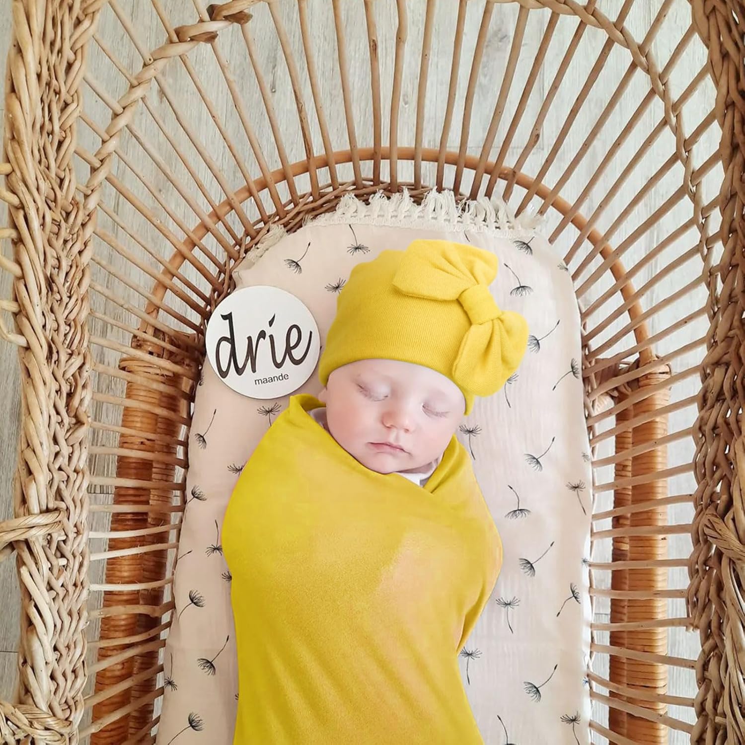 AQOKKA Newborn Swaddle Blanket with Bow Hat Mittens Set